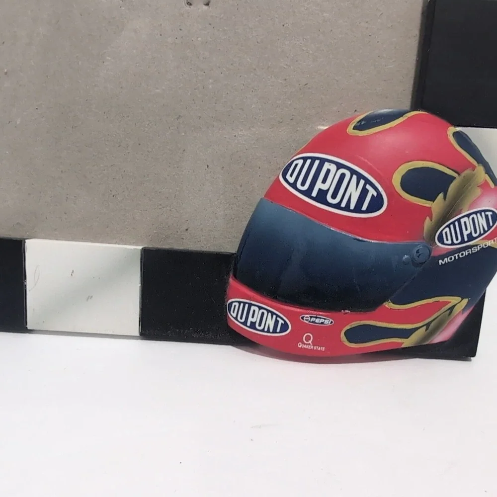 CHARACTER COLLECTIBLES #24 JEFF GORDON DUPONT NASCAR PHOTO FRAME 3X5
